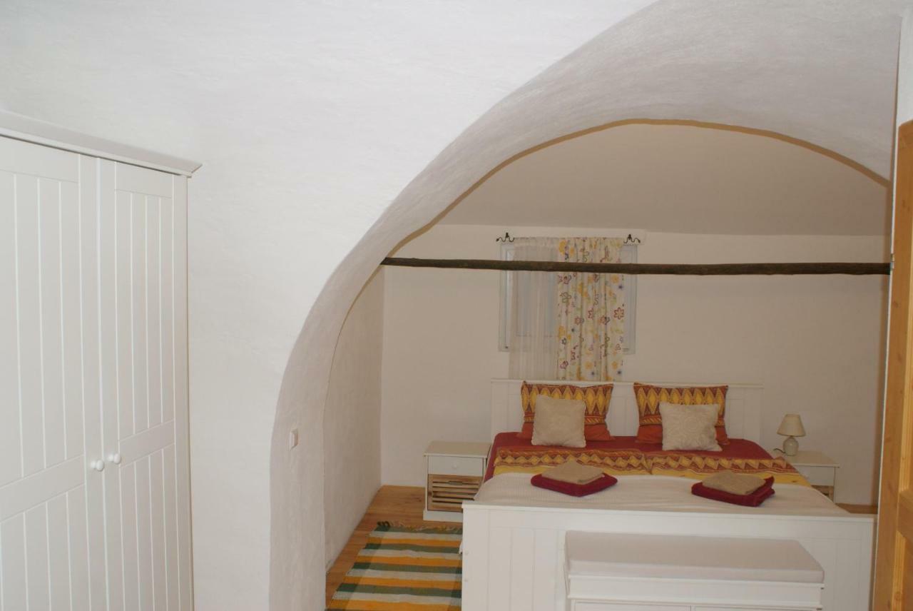 Отель Familie Lampersberger Sachsenburg Экстерьер фото